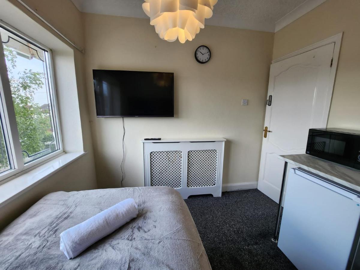 Sheldon Shared House Hotel Solihull Exterior photo